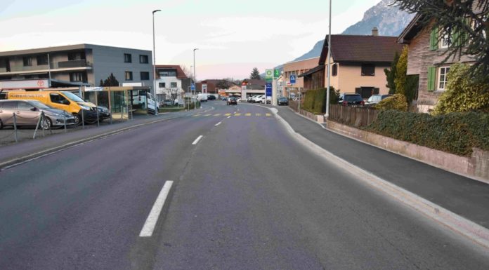 Sevelen: Auto gegen Velo