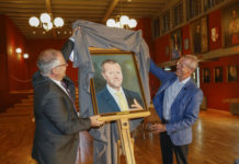 Enthüllung des Porträts von Alt-Bürgermeister Ewald Ospelt