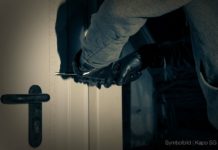 In Produktionshalle eingebrochen und Selecta-Automaten aufgebrochen