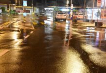 Auto prallt in Fussgänger