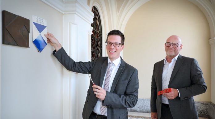 Blau-weisses Schutzschild für Liechtensteins Kulturgut