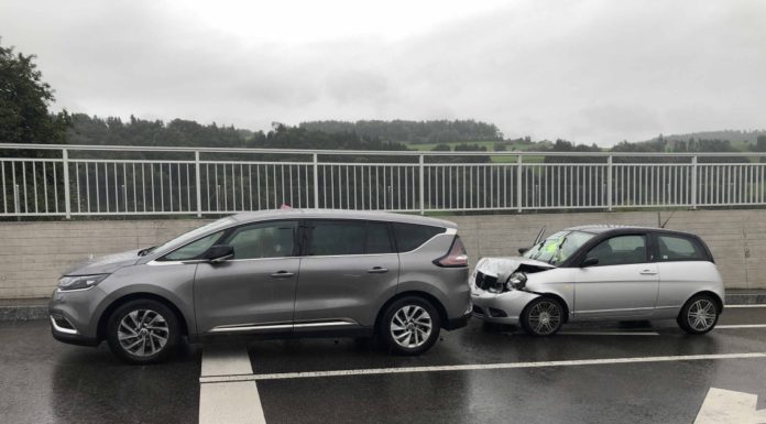 Bütschwil: Auffahrunfall mit Verletzten