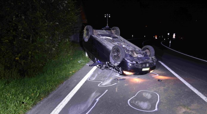 Uetliburg: Fahrunfähig Selbstunfall verursacht