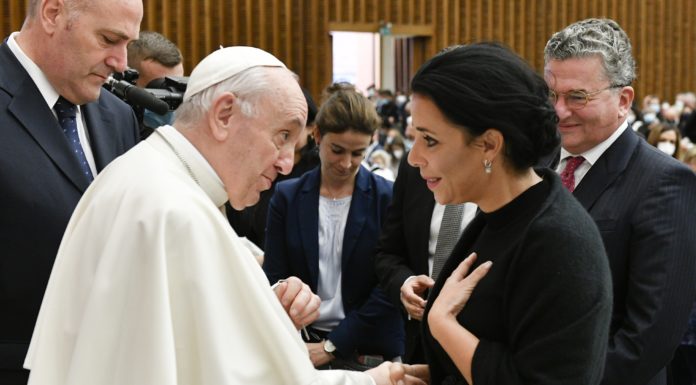 Aussenministerin Hasler beim Papst