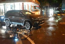 Buchs: Velo kollidiert mit Auto