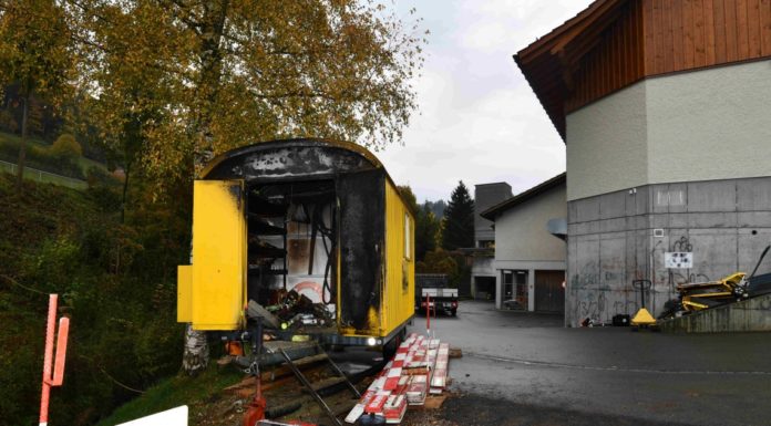 Mosnang: Baustellenwagenbrand