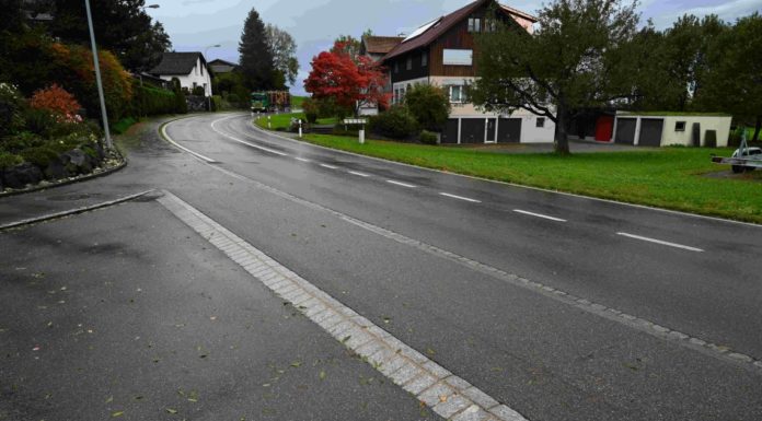 Waldkirch: Auto kollidiert mit Roller