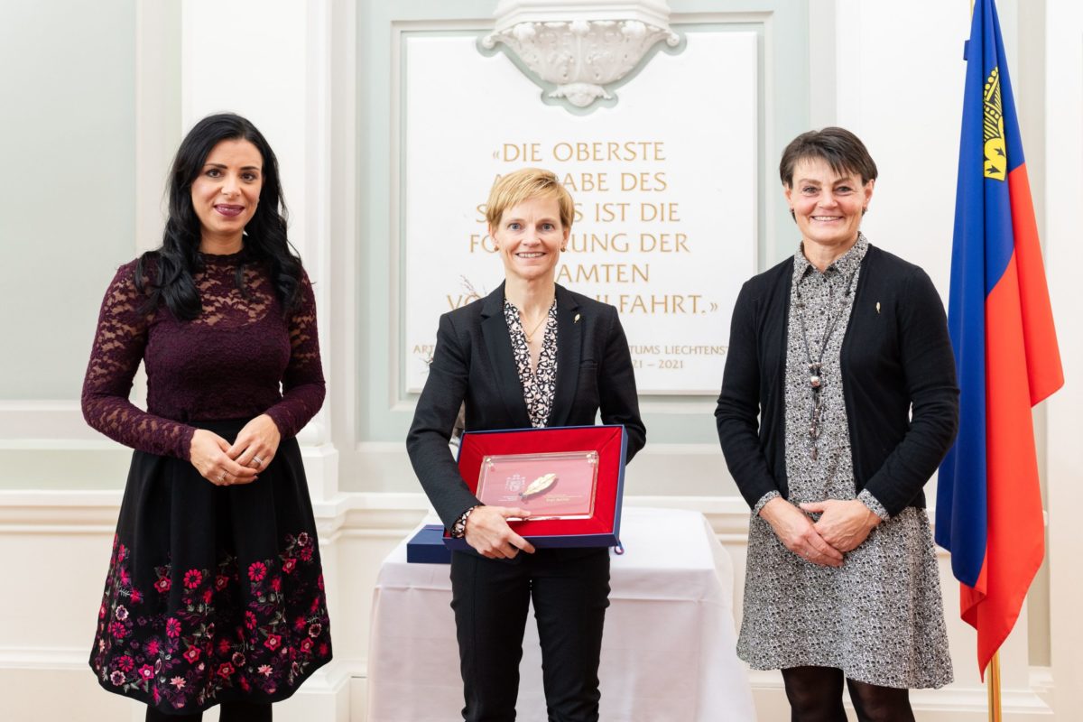 Goldenes Lorbeerblatt an Birgit HeebBatliner verliehen liezeit online