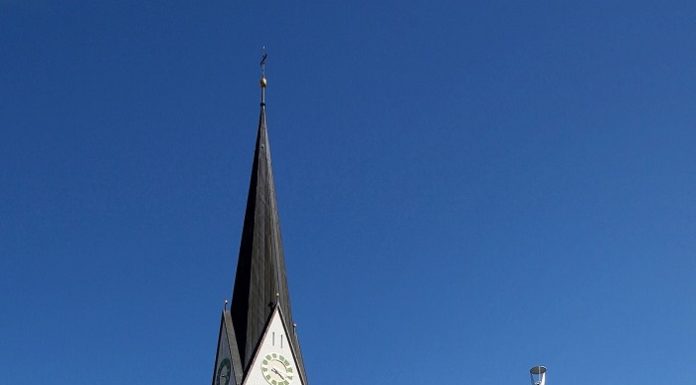 Eschen: Gegenstände aus Kirche entwendet