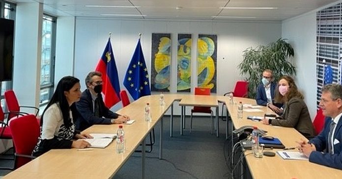 Aussenministerin Hasler in Brüssel