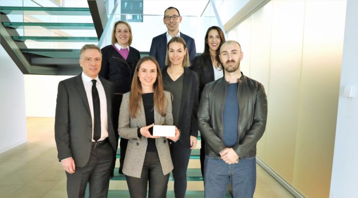 VP Bank zeichnet Absolvierende der Universität Liechtenstein aus