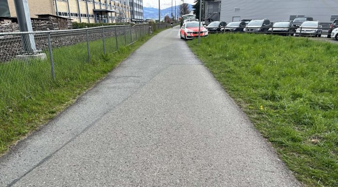 Velofahrerinnen bei Unfall krankenhausreif verletzt