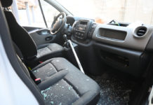 Lieferwagen beschädigt