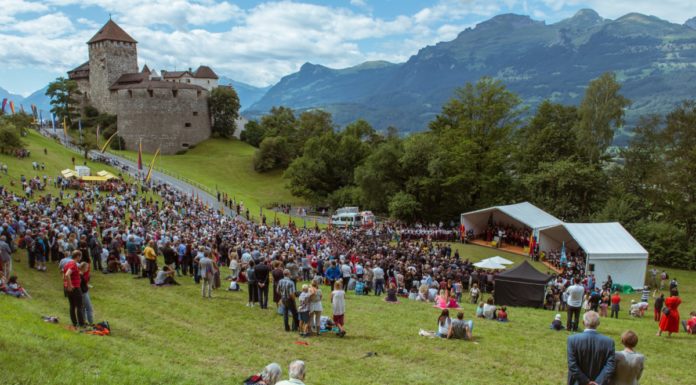 Staatsfeiertag 2022: Live-Übertragung des Staatsaktes im Landeskanal
