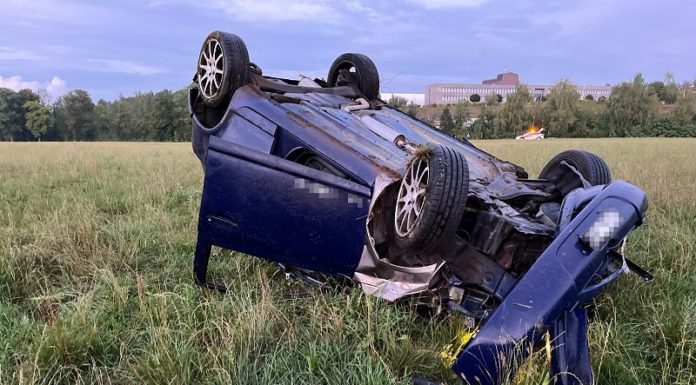 Mehrfach überschlagen – unverletzt