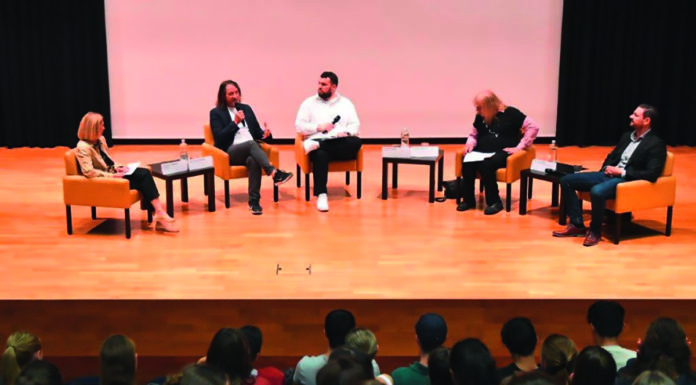 Tag der Demokratie: Podiumsdiskussion am Liecht. Gymnasium