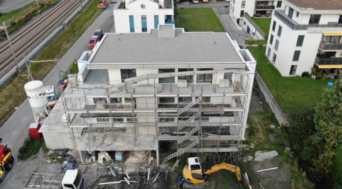 Trübbach: Vom Fassadengerüst in den Tod gestürzt