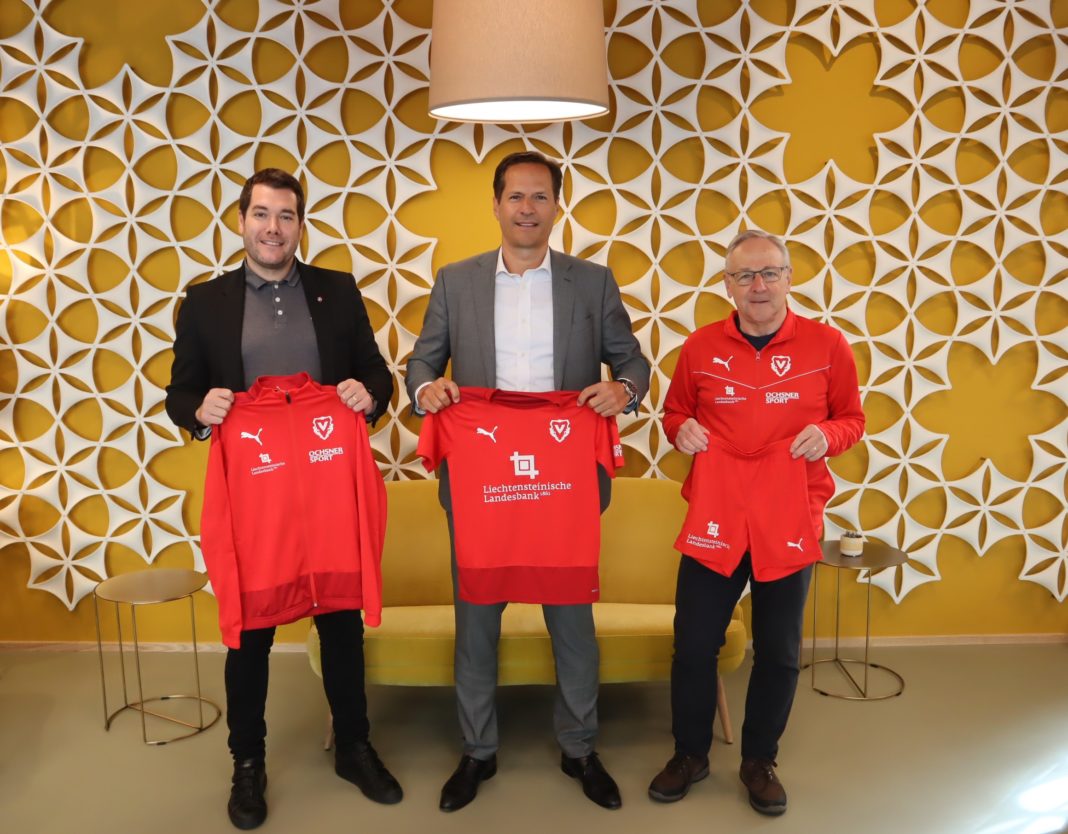 20221025_Verlängerung Hauptsponsor Nachwuchs mit der LLB