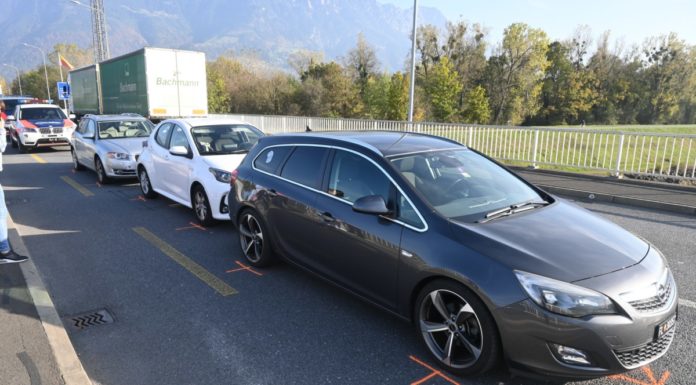 Auffahrunfall auf der Rheinbrücke