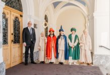 Besuch der Heiligen drei Könige im Regierungsgebäude