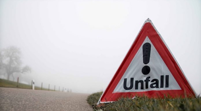 Salez: Auffahrkollision zwischen zwei Autos – Zeugenaufruf