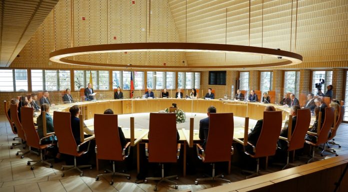 Parteien bekommen mehr Geld