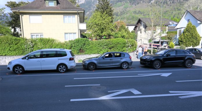 Verkehrsunfall mit drei Fahrzeugen