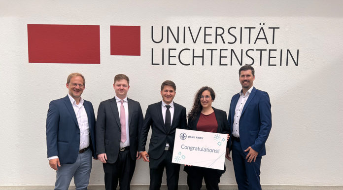 Preisträger eines innovativen Lehrprojekts von Bank Frick ausgezeichnet