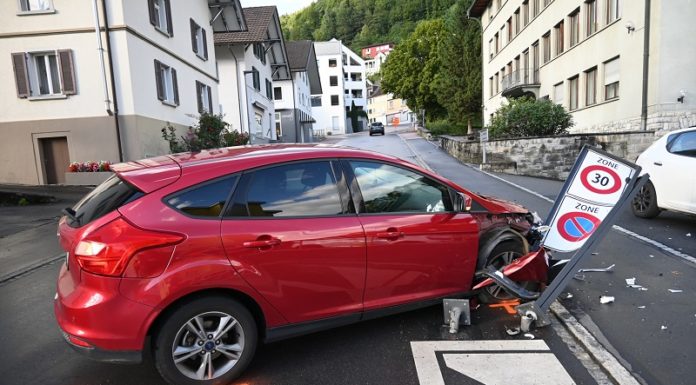 Vaduz: Erheblicher Sachschaden bei Selbstunfall