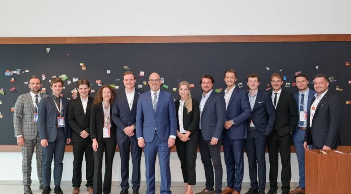 EUROPA MUSS SICH DEN HERAUSFORDERUNGEN STELLEN