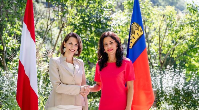 Grosskreuz des FL Verdienstordens für BM Karoline Edtstadler