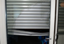 Einbruchdiebstahl in drei Geschäftslokale