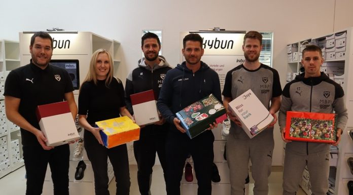 FC Vaduz unterstützt auch 2023 «Weihnachten im Schuhkarton»