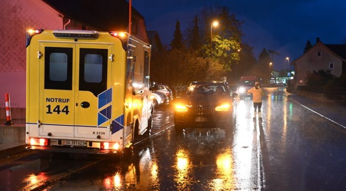 Fussgänger bei Unfall mit Auto unbestimmt verletzt