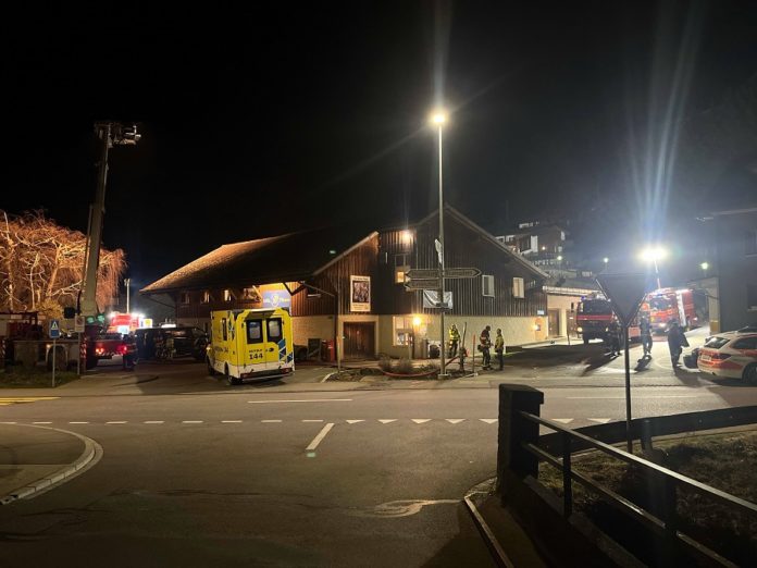 Brand in Neckar. Ein Mann wurde verletzt und ins Spital gebracht. Foto: KPSG