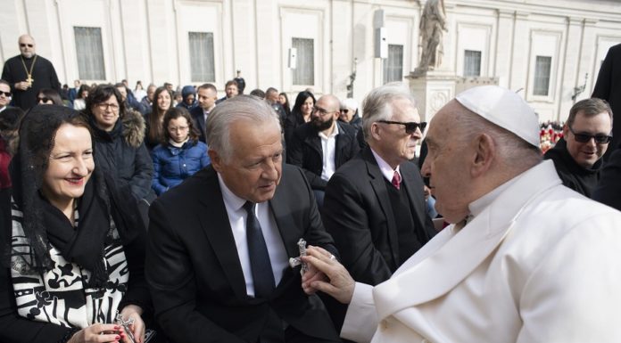 Landtagspräsident auf Papstbesuch