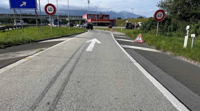 Buchs: Selbstunfall mit Motorrad