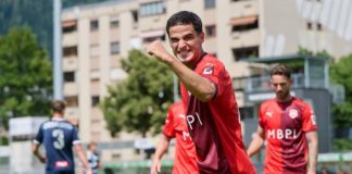 Cavegn (Nr.23) erzielte für den FC Vaduz gegen WSG Tirol beim 2:4-Sieg zwei Treffer. Aufnahme entstand am 5.7.2024 in Hall. Foto: Michael Zanghellini.