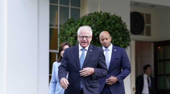 US-Wahl: Minnesotas Gouverneur Walz wird Vize-Kandidat