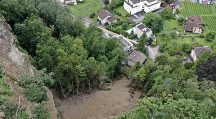 Spania: Sicherungsmassnahmen und Fusswegverlegung