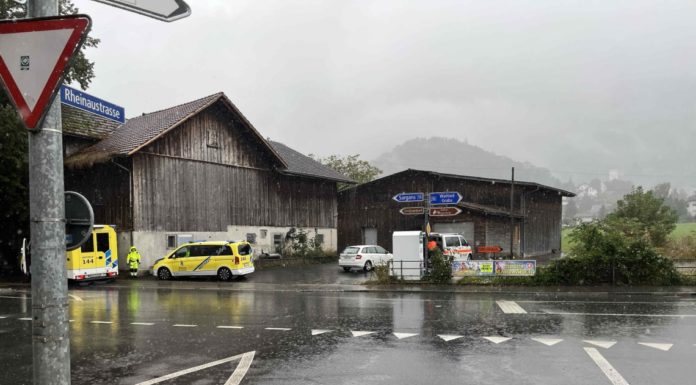 Buchs: Unfall zwischen Auto und Motorrad