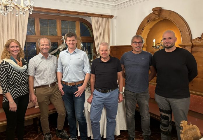 Valünalopp, Negele tritt zurück-24 Jahresversammlung Gruppenbild