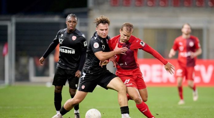 DER FC VADUZ GEWINNT MIT ZEHN MANN GEGEN THUN!