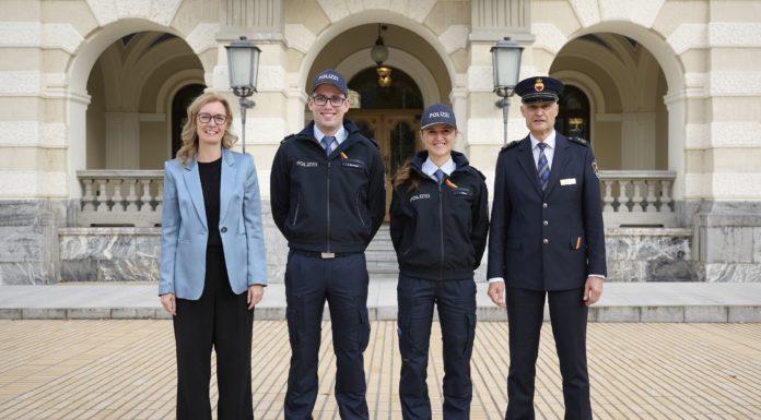 Jessica Ritter und Sandro Sprenger in das Polizeikorps aufgenommen