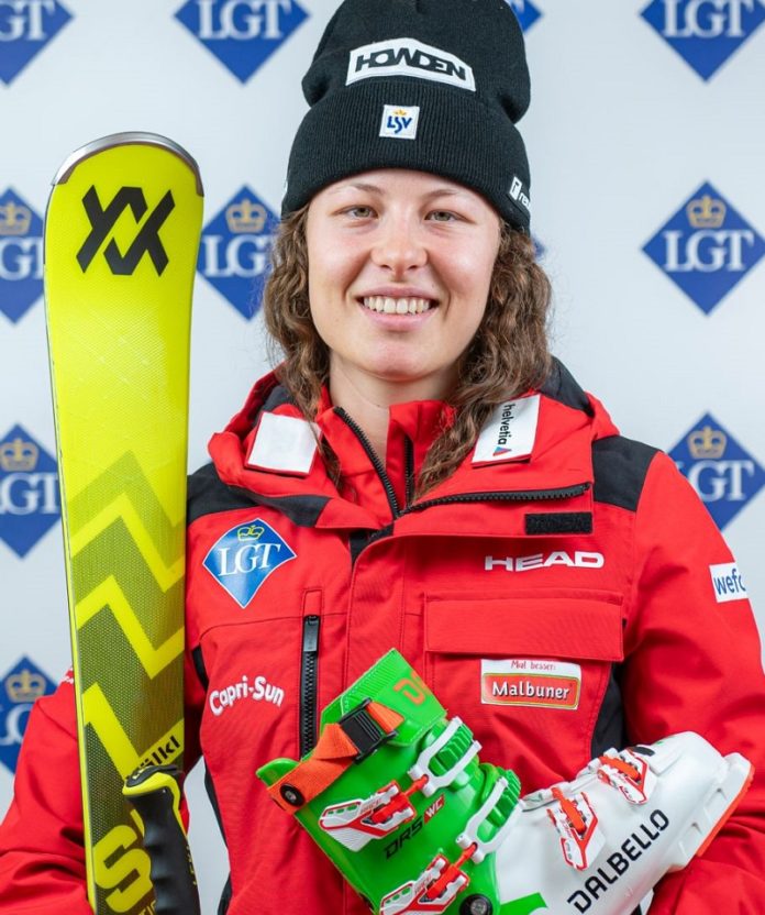 Madeleine-Beck-1-241029-215122