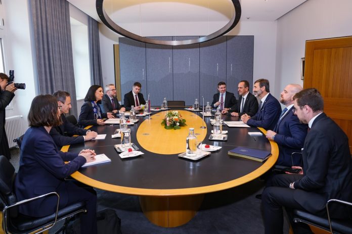 Liechtenstein Vaduz Besuch Aussenminister Slowakische Republik Juraj Blanar Regierungsraetin Dominique Hasler