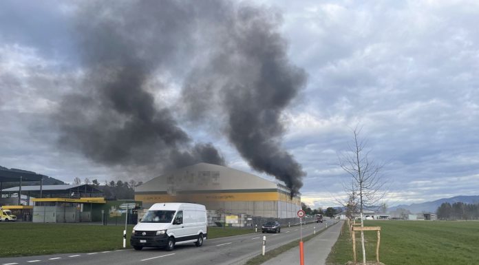 Altstätten: Brand in Recyclingbetrieb