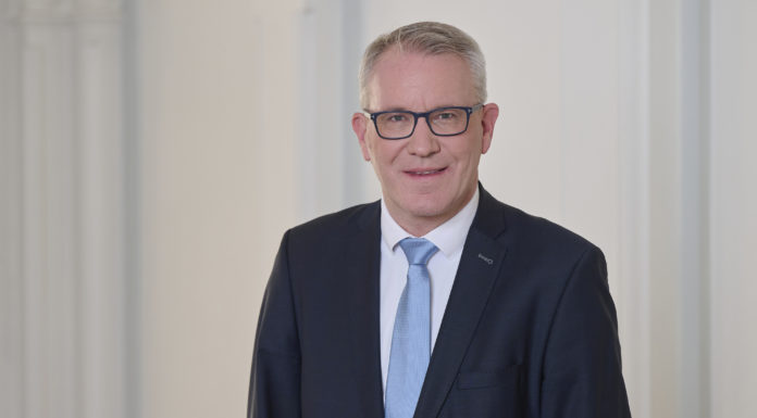 Kleine Anfragen an Regierungsrat Daniel Oehry