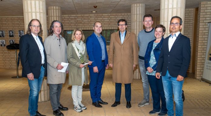 Move-li übergibt Petition für kostenlosen ÖV