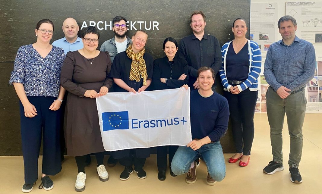 Vertreterinnen und Vertreter der vier Partneruniversitäten sowie der AIBA – Agentur für Internationale Bildungsangelegenheiten für Liechtenstein